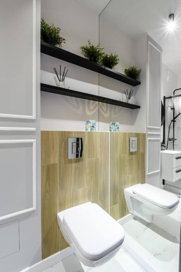 Andersa 10 By Homeprime Apartment Warsaw